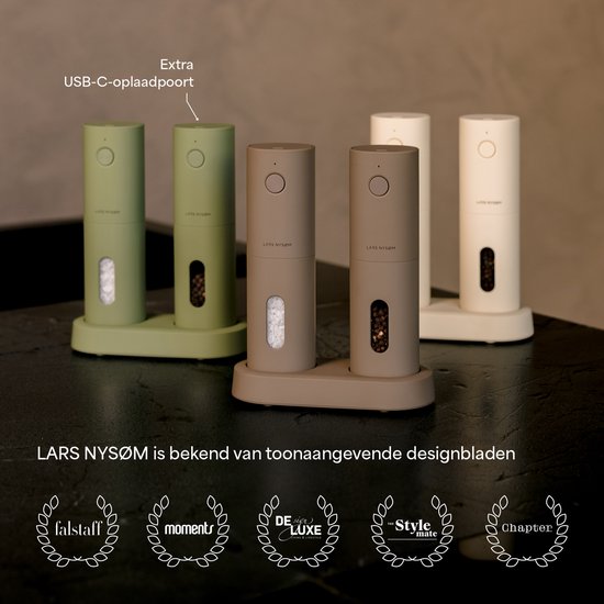 Elektrische molens met USB-C oplaadpoort in olijfgroen, taupe en crème.