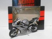 Triumph Daytona 675  miniatuur  motorfiets 1:18