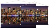 De neon skyline van New York gereflecteerd in water - Foto op Textielposter - 120 x 80 cm