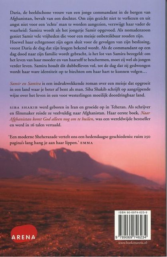 Boekomslag met tekst en afbeelding van een berglandschap bij zonsondergang.
