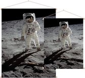 Buzz Aldrin walks on the moon (maanlanding) - Foto op Textielposter - 60 x 80 cm