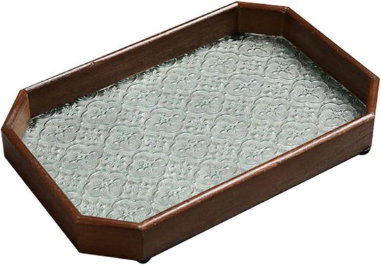 Theeblad En Matcha Groen Theepoeder In Houten Lepel, Geïsoleerd Op Witte Achtergrond Bovenaanzicht 224689653