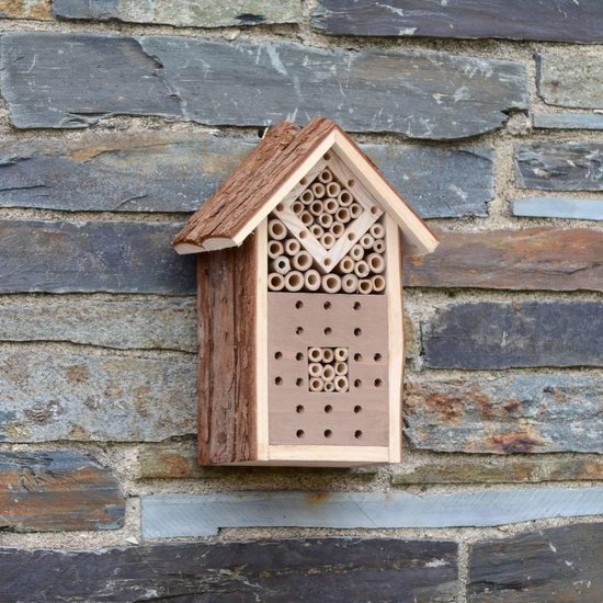Kleine Natuurlijke Houten Schors Insect Bug Hotel Bijen Lieveheersbeestjes Buiten... bol