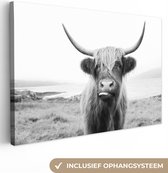 Canvas schilderij - Dieren - Schotse hooglander - Koe - Gras - Natuur - Foto op canvas - 30x20 cm - Woondecoratie - Canvasdoek