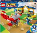 LEGO Sonic-set met Tornado-vliegtuig, Sonic en Tails minifiguren, werkplaats en Buzz Bomber-vijand.