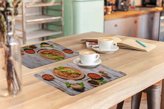Set de table - Napperons en plastique - Pâtes - Basilic - Légumes - 45x30 cm - 6 pièces - Résistant à la chaleur - Antidérapant - Coussin - Amovible