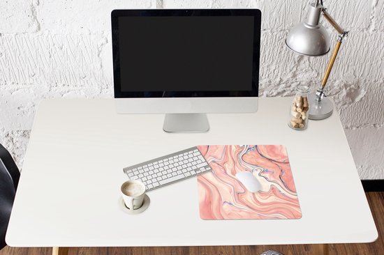 Muismat xxl - Marmer print look - Roze - Verf - Marmer print - Design - Bureaumat - 40x40 cm - Onderlegger bureau - Gaming muismat