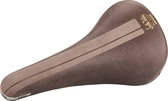Bruin Selle Italia fietszadel met een verweerde textuur, verticale streep en gouden logo.