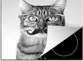 KitchenYeah® Inductie beschermer 59x52 cm - Een Cyperse kat met een blauwe bril en hipster snor - zwart wit - Kookplaataccessoires - Afdekplaat voor kookplaat - Inductiebeschermer - Inductiemat - Inductieplaat mat