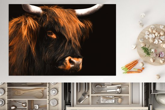 KitchenYeah® Inductie beschermer 76x51.5 cm - Schotse hooglander - Zwart - Vacht - Kookplaataccessoires - Afdekplaat voor kookplaat - Inductiebeschermer - Inductiemat - Inductieplaat mat