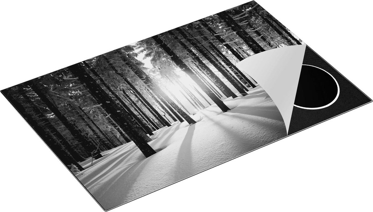 Chefcare Inductie Beschermer Bos met Sneeuw tijdens de Zonsondergang - Zwart Wit - 81x52 cm - Afdekplaat Inductie - Kookplaat Beschermer - Inductie Mat