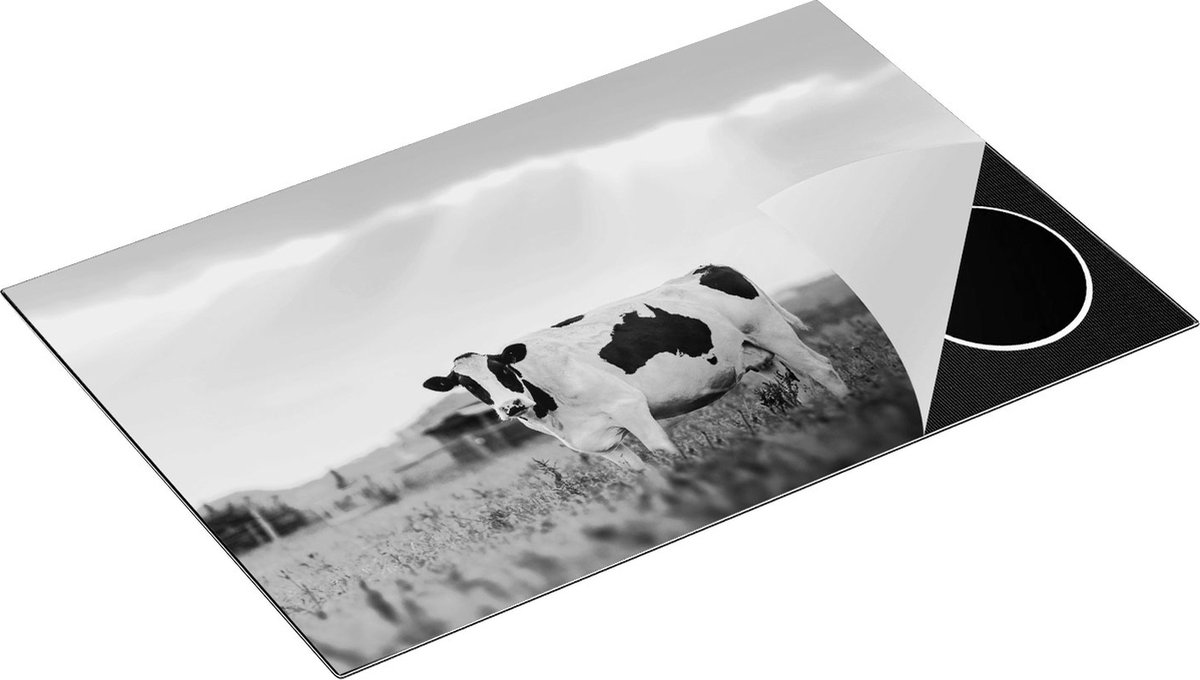 Chefcare Inductie Beschermer Zwart Wit Koe in de Wei bij Zonsopkomst - Zwart Wit - 81x52 cm - Afdekplaat Inductie - Kookplaat Beschermer - Inductie Mat
