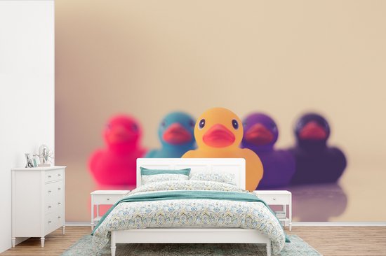 Papier peint photo peint vinyle - Différentes couleurs de canards sur fond blanc largeur 450 cm x hauteur 300 cm - Tirage photo sur papier peint (disponible en 7 tailles)