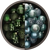 Bellatio Decorations Kerstballen mix - 74-delig - donkergroen en ijsblauw - 6 cm - kunststof