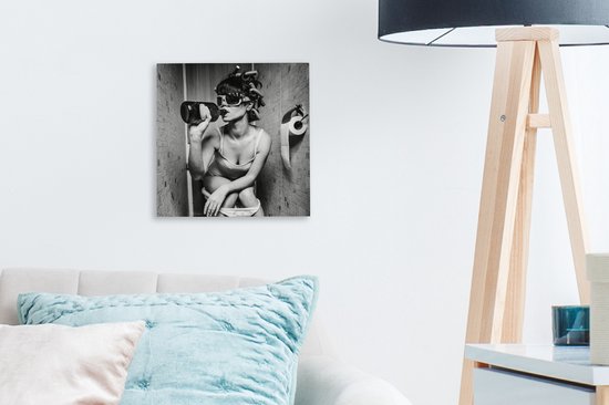 Meisje zit in een toilet, canvas kunst posters en prints zwart-wit schilderijen op het toilet muur kunst decor foto's XXL 50x75cmX2pcs frameloze