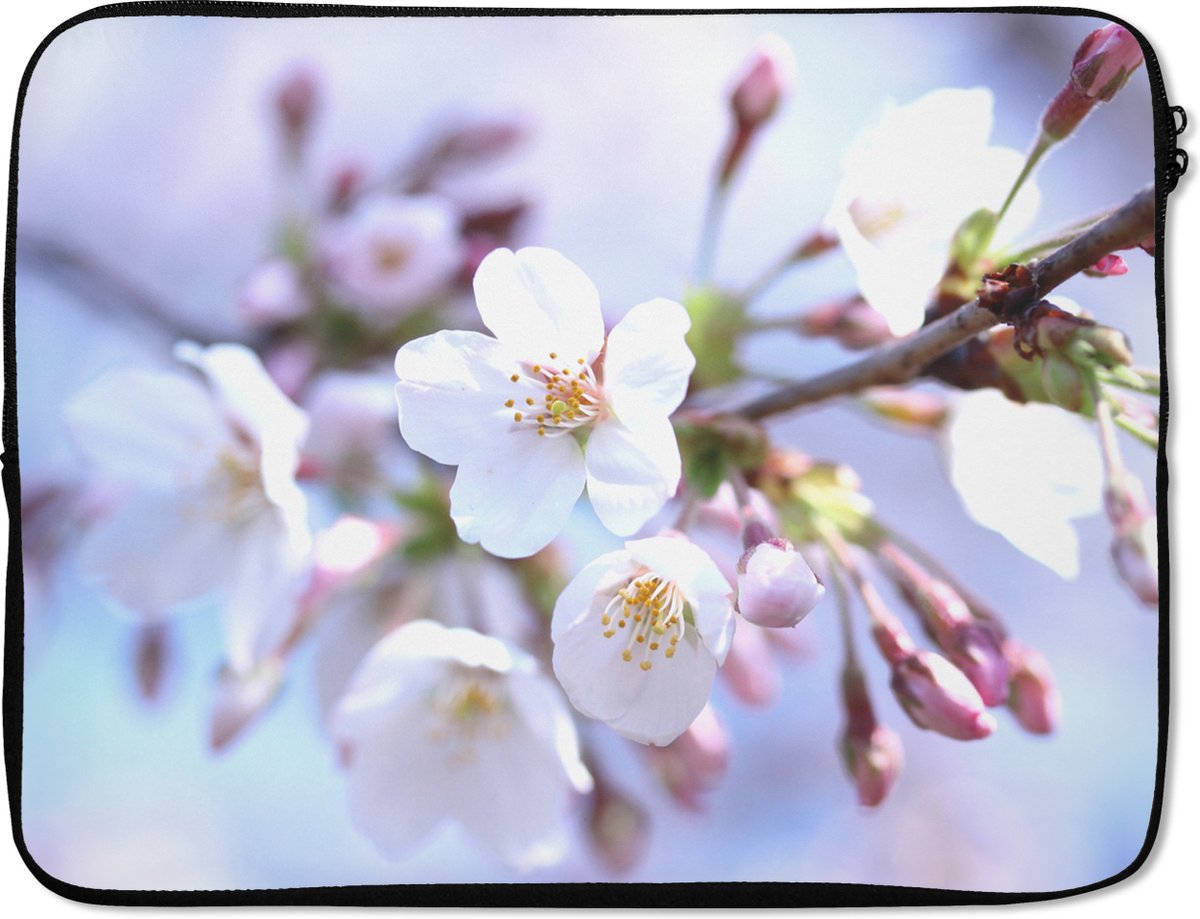 Laptophoes 15.6 inch - Bloemen - Sakura - Tak - Laptop sleeve - Binnenmaat 37x26 cm - Zwarte achterkant