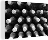 Tableau sur toile Bouteilles de vin dans la cave - noir et blanc - 120x80 cm - Décoration murale