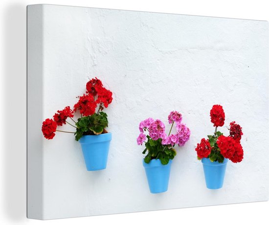 Canvas Schilderij Blauwe potten met geranium bloemen - 90x60 cm - Wanddecoratie