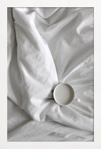 JUNIQE - Poster met houten lijst Coffee Time in Bed - You & Me -13x18