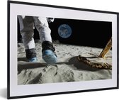 Fotolijst incl. Poster - Ruimte - Maan - Astronaut - 60x40 cm - Posterlijst