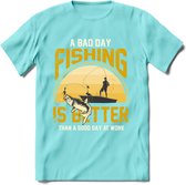 A Bad Day Fishing - Vissen T-Shirt | Geel | Grappig Verjaardag Vis Hobby Cadeau Shirt | Dames - Heren - Unisex | Tshirt Hengelsport Kleding Kado - Licht Blauw - M