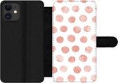 Bookcase Geschikt voor iPhone 11 telefoonhoesje - Stippen - Roze - Wit - Met vakjes - Wallet case met magneetsluiting