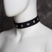 Nooitmeersaai - PU leren halsband met sterretjes - zwart