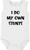 Baby Rompertje met tekst 'I do my own stunts' | mouwloos l | wit zwart | maat 50/56 | cadeau | Kraamcadeau | Kraamkado