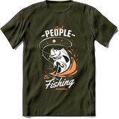 Cool People Do Fishing - Vissen T-Shirt | Oranje | Grappig Verjaardag Vis Hobby Cadeau Shirt | Dames - Heren - Unisex | Tshirt Hengelsport Kleding Kado - Leger Groen - S