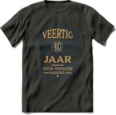 40 Jaar Legendarisch Gerijpt T-Shirt | Royal Blue - Ivoor | Grappig Verjaardag en Feest Cadeau Shirt | Dames - Heren - Unisex | Tshirt Kleding Kado | - Donker Grijs - S