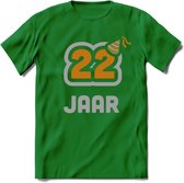 22 Jaar Feest T-Shirt | Goud - Zilver | Grappig Verjaardag Cadeau Shirt | Dames - Heren - Unisex | Tshirt Kleding Kado | - Donker Groen - S