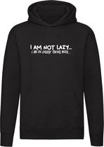 I am not lazy… I am on energy saving mode… | Unisex | Trui | Sweater | Hoodie | Capuchon | Zwart | Ik ben niet lui... ik sta in de energiebesparende modus… | Energie | Slaap | Rela