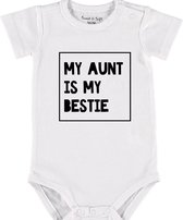 Baby Rompertje met tekst 'My aunt is my bestie' |Korte mouw l | wit zwart | maat 50/56 | cadeau | Kraamcadeau | Kraamkado