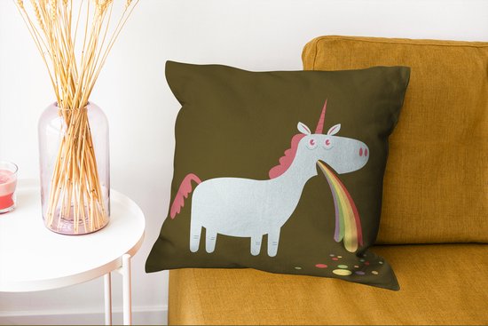 Sierkussen Licorne illustration pour usage intérieur - Une illustration d'une licorne vomissant - 45x45 cm - Coussin intérieur carré en coton