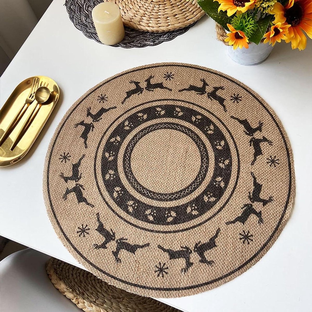 Placemats Set - Tafelonderleggers - Eettafel Decoratie - Afwasbaar Linnen - 38 cm Rond - Zwart