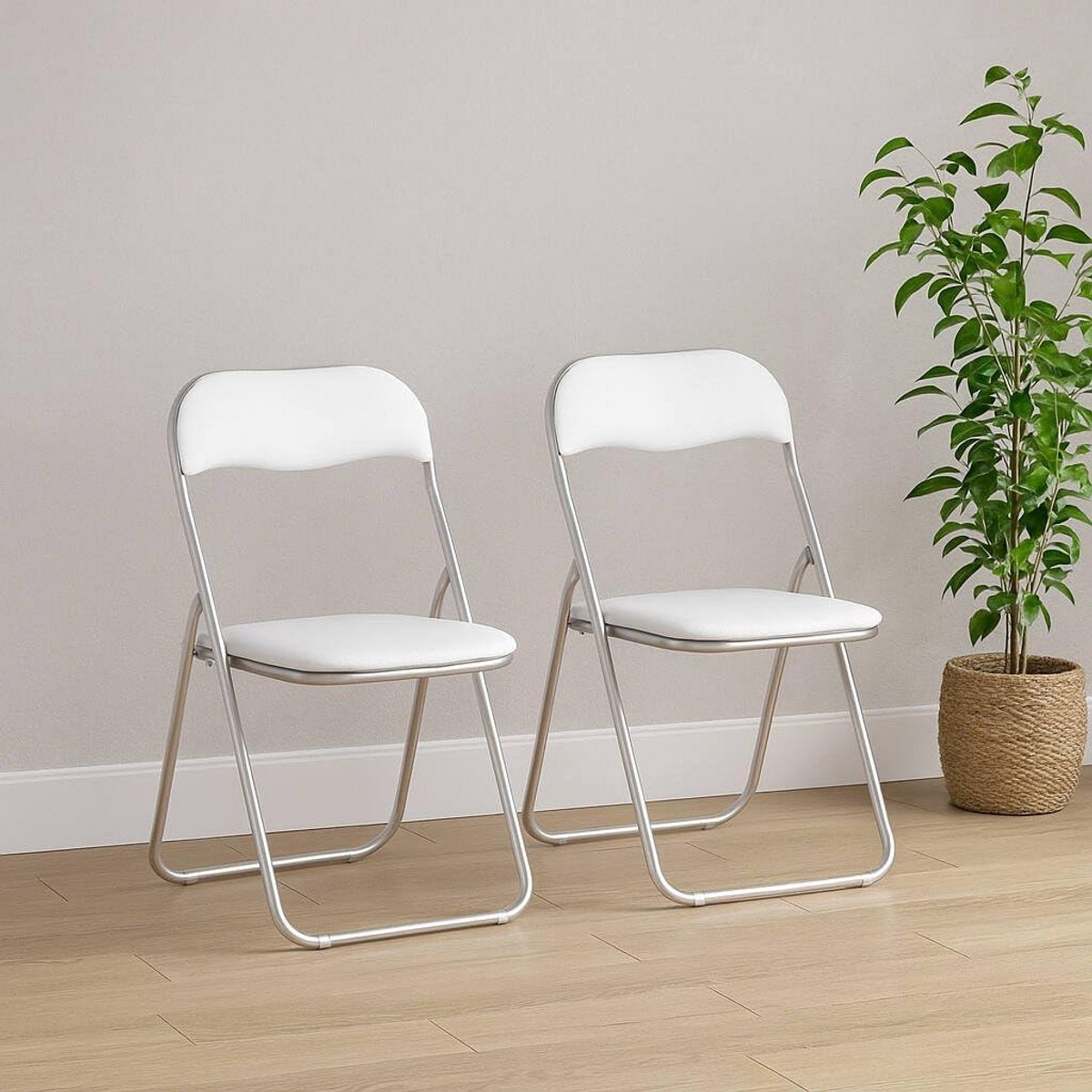 Set di 2 sedie pieghevoli Marbella, Poltrona salvaspazio, Sedia per ospiti, Seduta per riunioni in simil ecopelle, 43x47h80 cm, Bianco