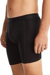 Zwarte heren lange short van Ten Cate, zijkant met logo op de tailleband.