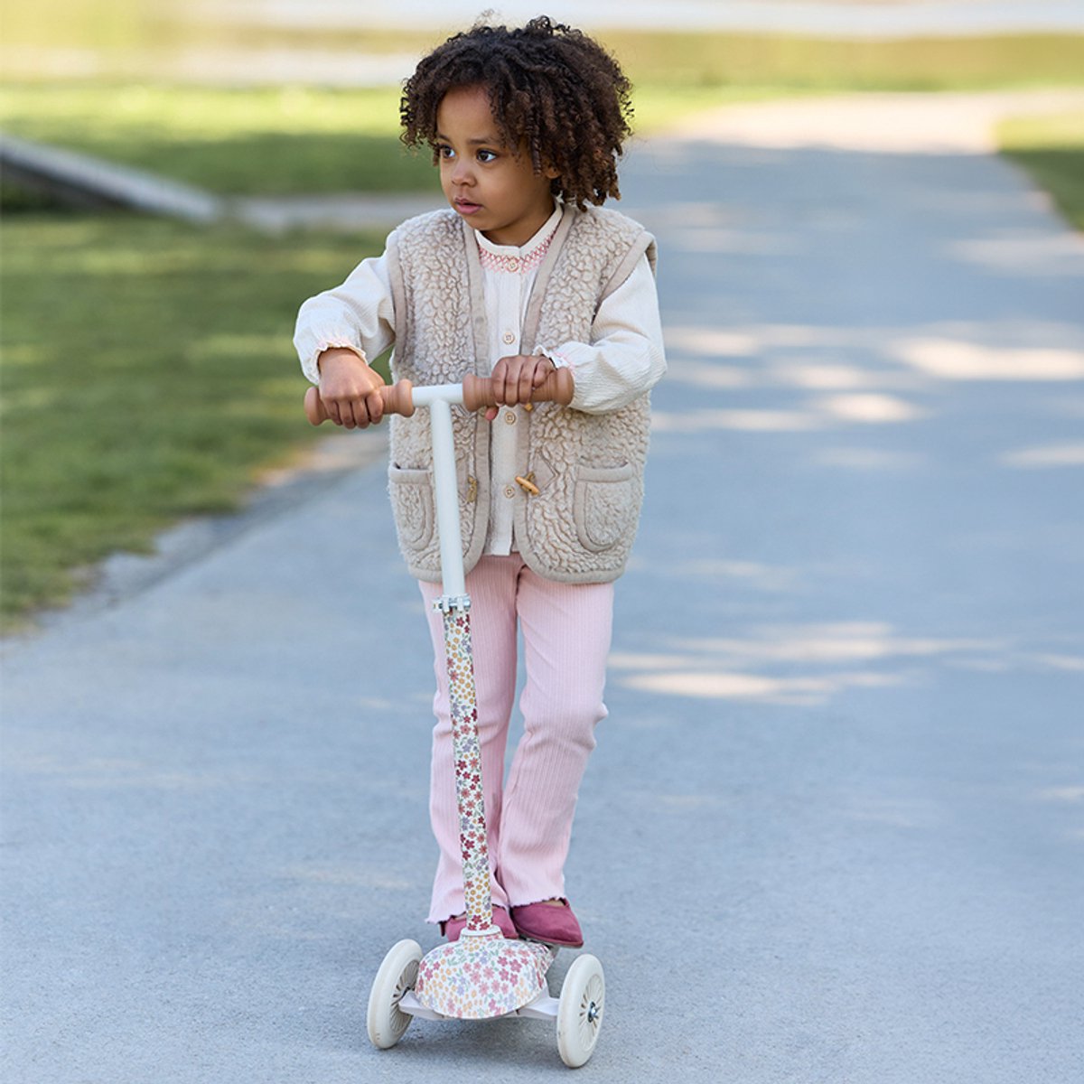 Little Dutch Kinderstep - Step met 3 wielen - Off White thumbnail 4