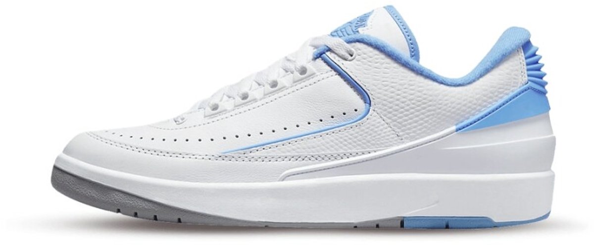 Air Jordan 2 Retro Low (UNC University Blue) - Maat 41