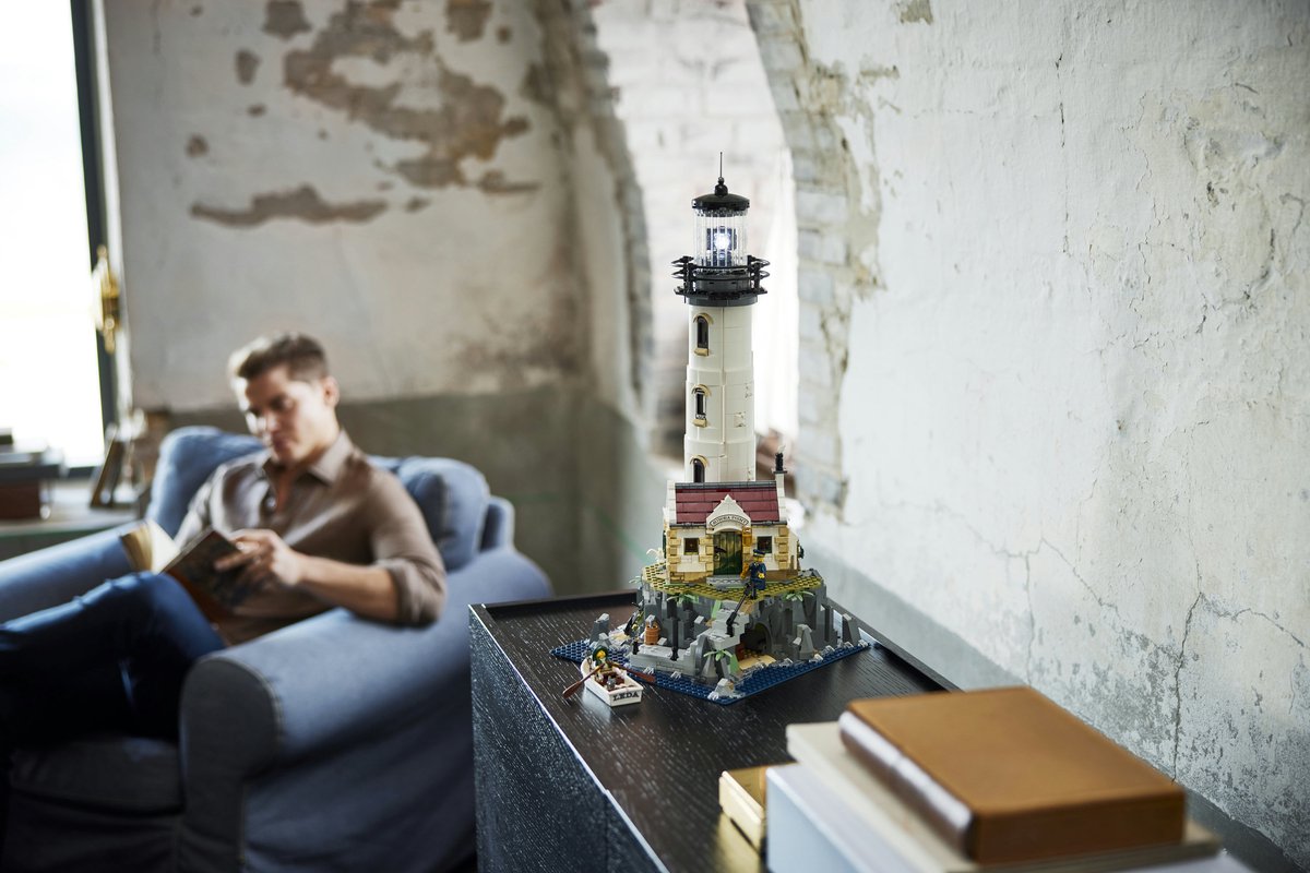 LEGO Ideas Gemotoriseerde vuurtoren met Lichtjes, Modelbouwset voor Volwassenen - 21335 — afbeelding 25
