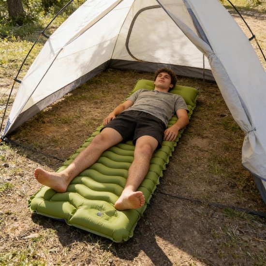 Kampeer slaapmat - Luchtbed mat - Buiten slapen - Ingebouwde voetpomp - 190x65x10cm - Groen — afbeelding 2