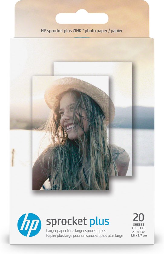 HP Sprocket Plus ZINK fotopapier: 20 vellen 5,8 x 8,7 cm. Foto van een lachende vrouw met strooien hoed op het strand.