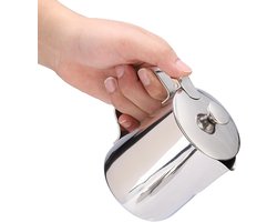 Melkopschuimer met Deksel - Koffie Melkkan - Cappuccino Latte Maken - Druppelloze Tuit - 600ml - Zilver