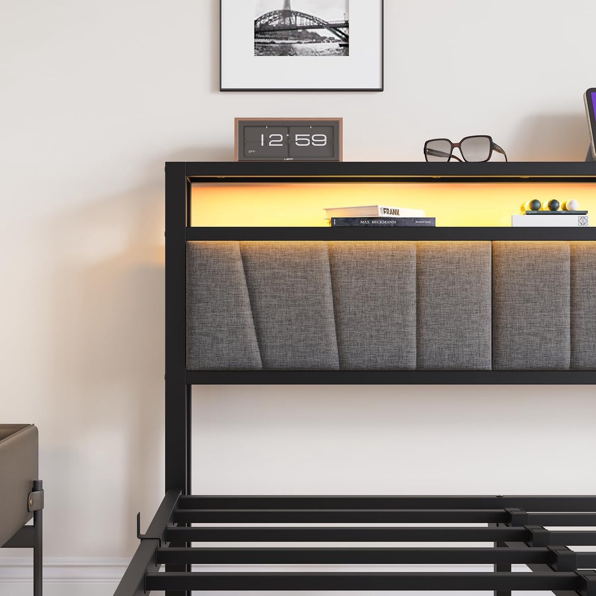 Luxe LED Gestoffeerd Bed 140x200 - Zwart - 140x200 cm - Arqam