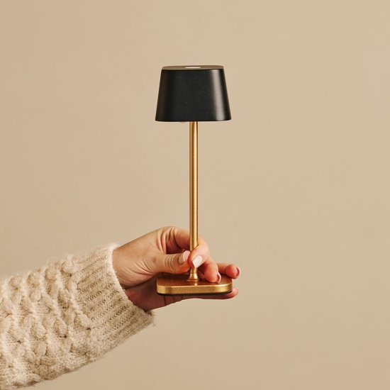 Tavellio Prinsen Mini Tafellamp – H20 – USB-C – Draadloos Opladen – Goud en Zwart