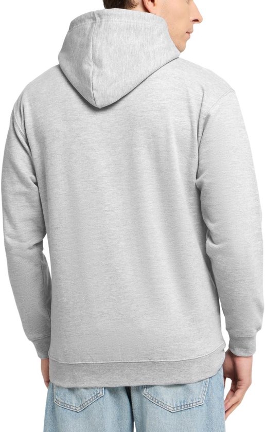 Man in grijze hoodie, rug aanzicht. Met jeans.