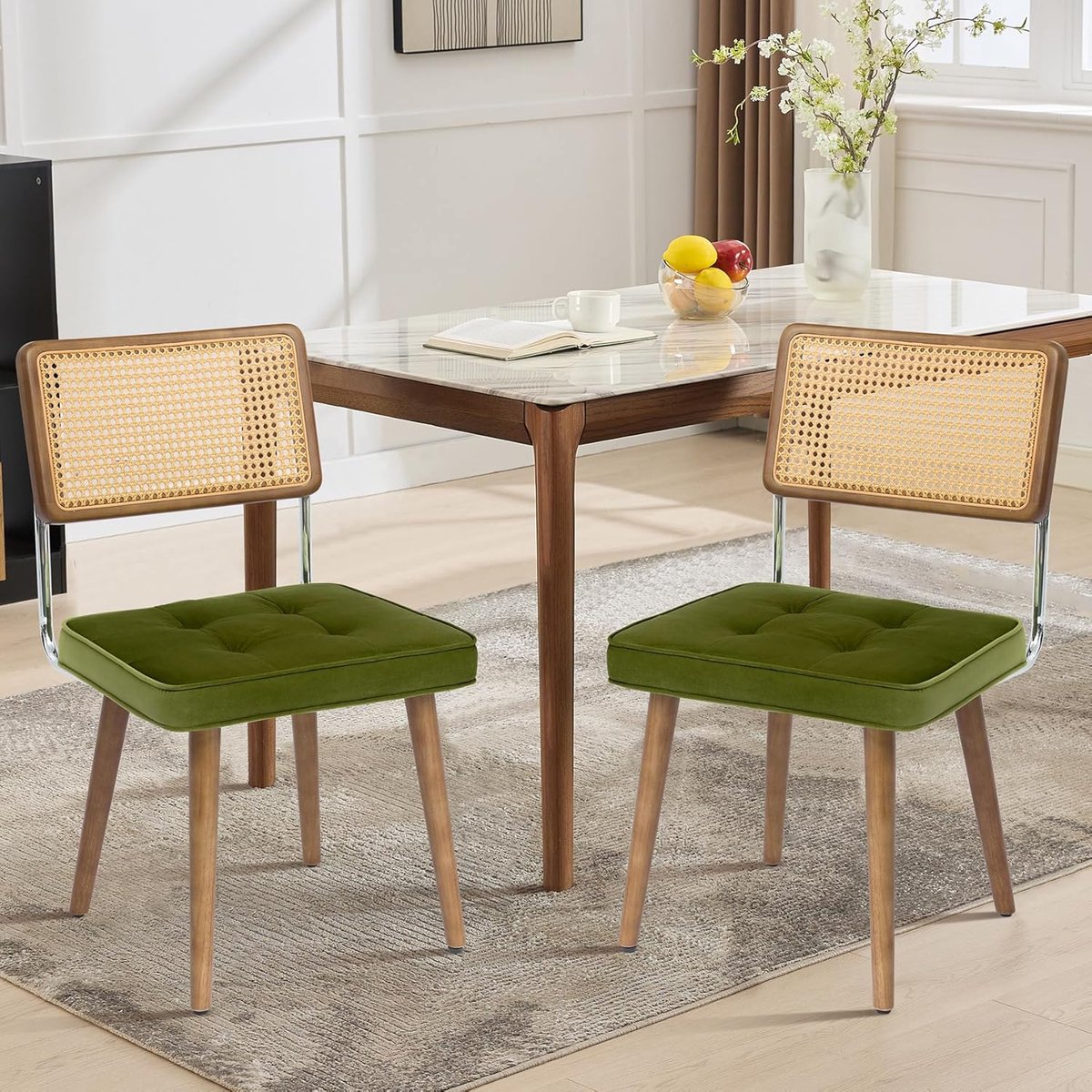 Set van 2 Eetkamerstoelen - Massief Hout & Natuurlijk Rotan - Velvet Zitting (Groen) - Modern Boho Design - Keukenstoelen