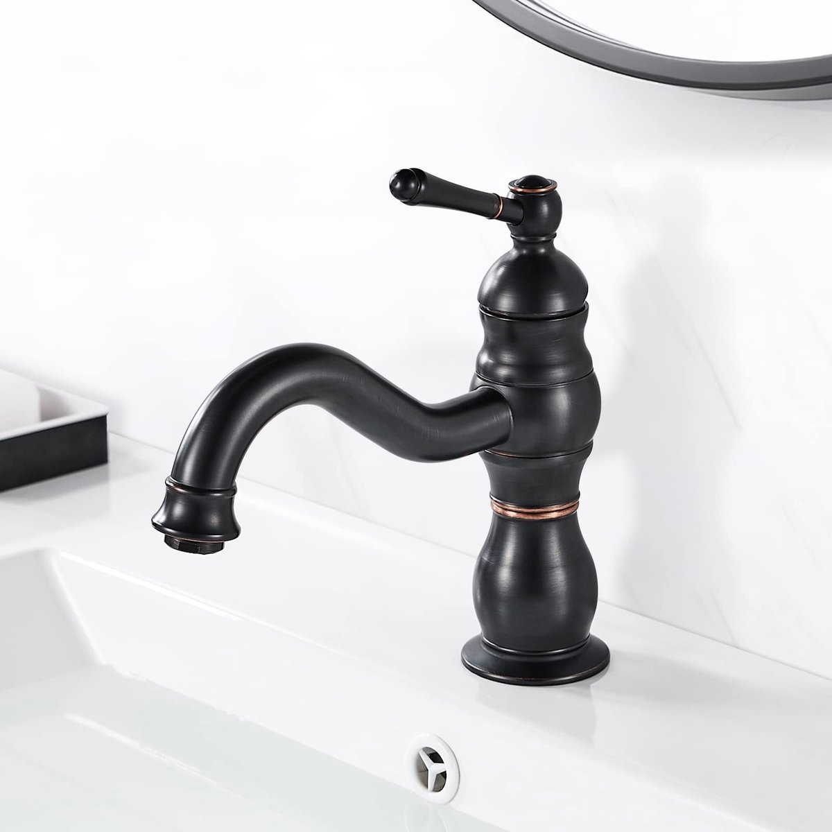 Dailygoods- Wastafelarmatuur 360° draaibaar - Eenhandsmengkraan - Messing - Badkamerkraan zwart - Keramisch filterelement - Elegant retro-design
