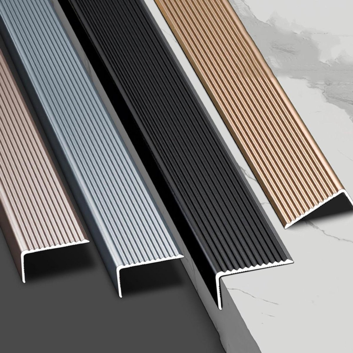 Wandprofiel - Randbescherming - Trap Veiligheid - Sterke Antislip - 90 cm - Goud