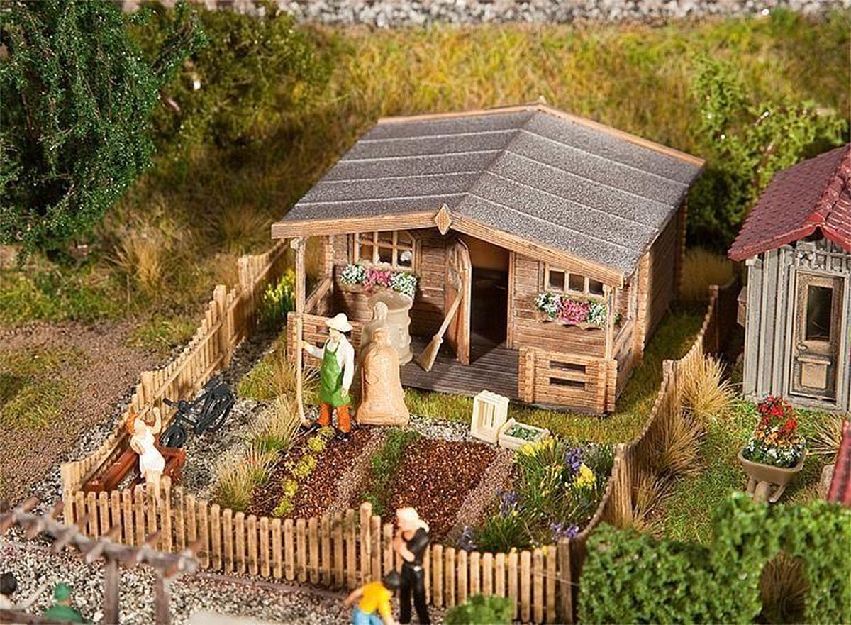 Faller HO 180493 Volkstuin met groot tuinhuisje